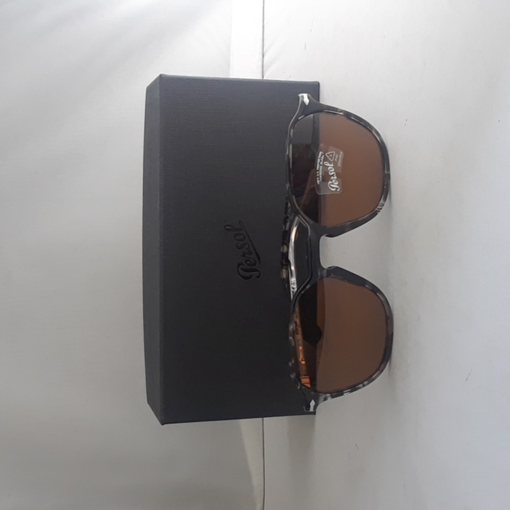 PERSOL SUNGLASSES UNISEX.